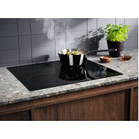 Варильна поверхня індукційна Electrolux EIB60420CK