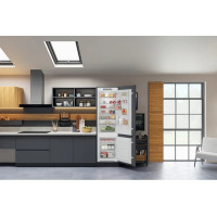 Холодильна камера вбудована Hotpoint HAC20T321