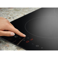 Варильна поверхня індукційна Electrolux LIT30230C