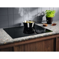 Варильна поверхня Electrolux EIS62443
