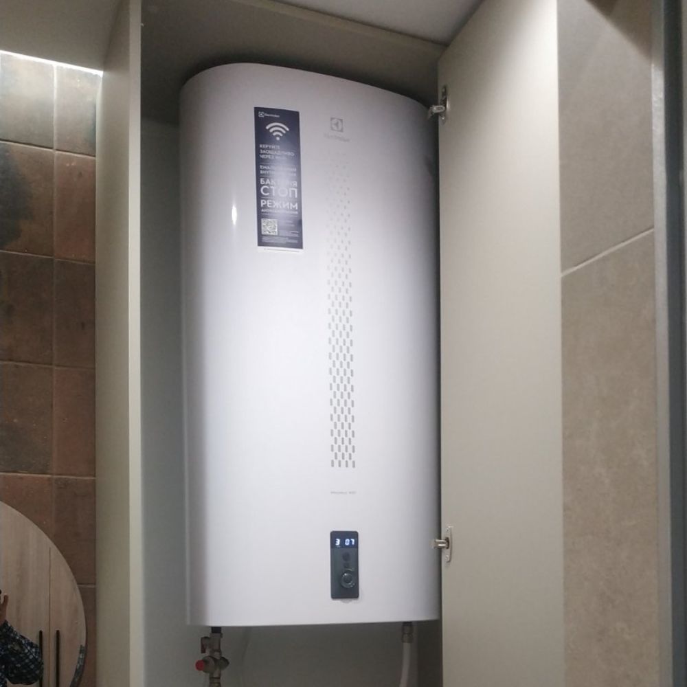 Бойлер Electrolux EWH 100 Maximus WiFi